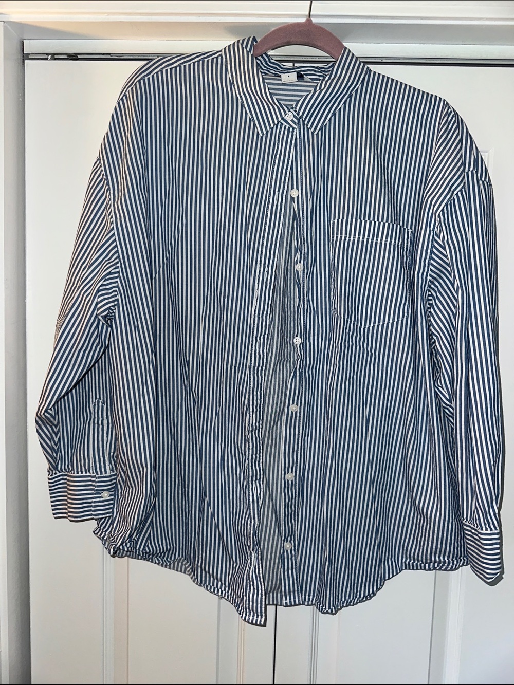 Old Navy Classic Woman’s Boyfriend Blue & White Striped Button-Up Shirt